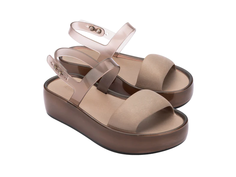 MELISSA FLOAT PLATFORM AD – BEIGE