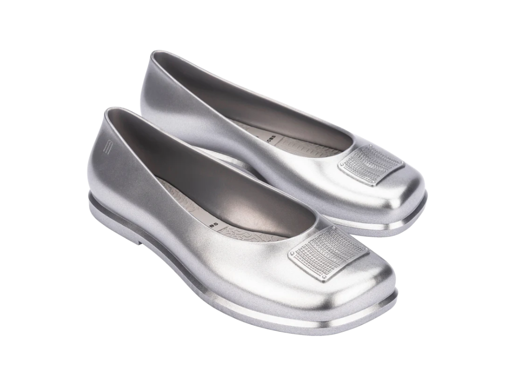 MELISSA RUBY + MARC JACOBS AD – SILVER/GREY