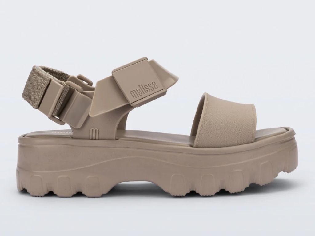 MELISSA KICK OFF SANDAL AD – 